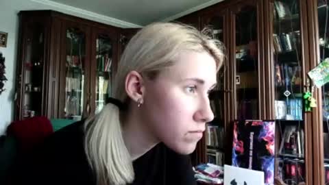 Lesly online show from 06.12.26