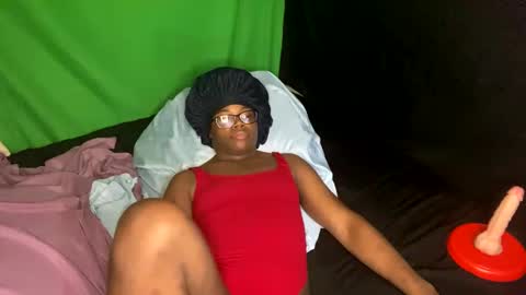 TransDomme Omi online show from 03.12.26