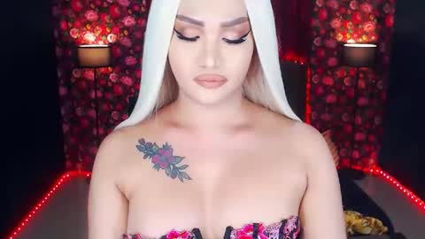 KYLIE BELLA  TS online show from 05.07.26