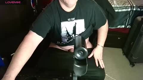 Snapshot of trapper2018 chatting on 12.31.24 All Ways happy To Meet You online show from 12.31.24