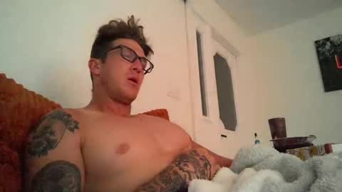 Snapshot of trash_man1989 chatting on 11.23.25 trash_man1989 online show from 11.23.25