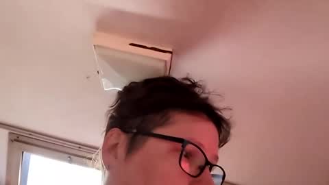 Julie online show from 11.26.25