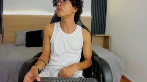 travis_black_ online show from 07.03.26