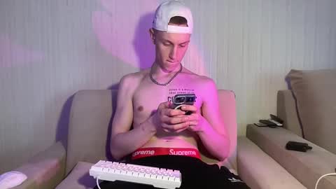 Travis online show from 04.20.26