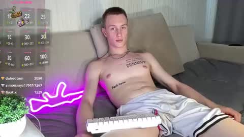 Snapshot of travis_gracile chatting on 07.14.26 Travis online show from 07.14.26