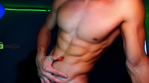 Snapshot of travisdiamonds chatting on 12.04.24 TRAVIS. online show from 12.04.24