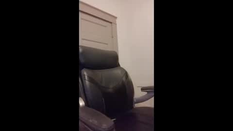 Snapshot of tray713152 chatting on 01.18.26 10Thickness online show from 01.18.26