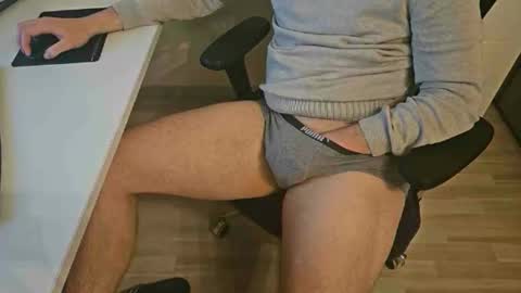 tree1989 online show from 12.12.24