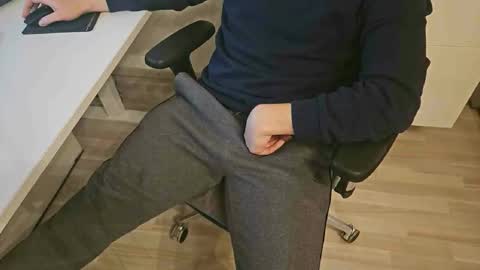 tree1989 online show from 01.04.25