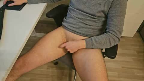 tree1989 online show from 02.08.25