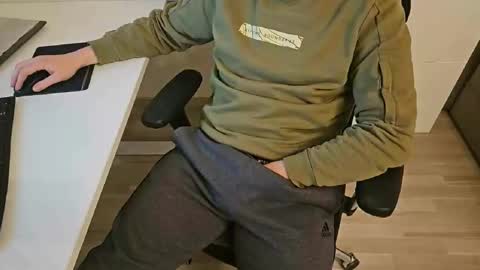 tree1989 online show from 02.13.25