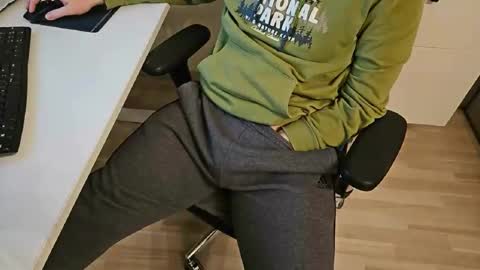 tree1989 online show from 02.17.25