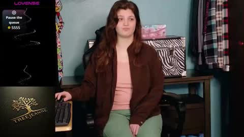 Snapshot of treejeanne chatting on 02.11.26 TreeJeanne online show from 02.11.26