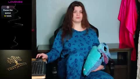 Snapshot of treejeanne chatting on 03.11.26 TreeJeanne online show from 03.11.26