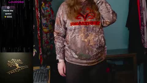 Snapshot of treejeanne chatting on 03.25.26 TreeJeanne online show from 03.25.26