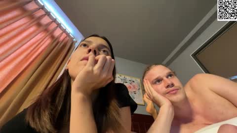 Sarah And Jon online show from 02.27.25