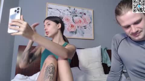 Sarah And Jon online show from 03.08.25