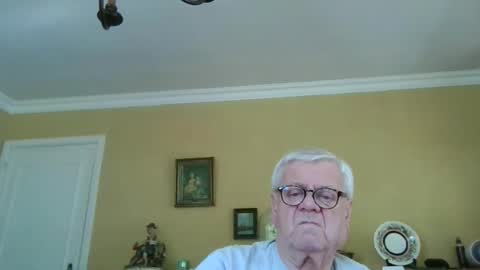 Snapshot of trekbeestje1 chatting on 05.16.26 trekbeestje online show from 05.16.26