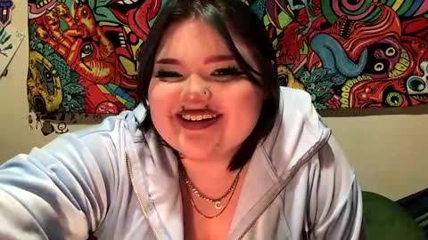 Snapshot of trhothoney chatting on 12.09.24 Trixie online show from 12.09.24