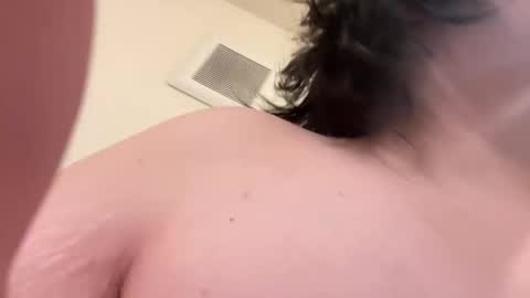 Snapshot of trhothoney chatting on 12.17.24 Trixie online show from 12.17.24