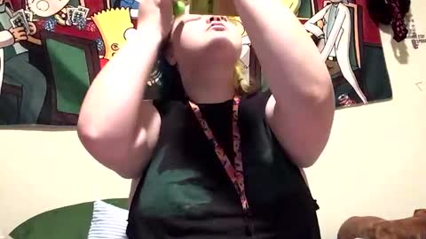 Snapshot of trhothoney chatting on 02.07.25 Trixie online show from 02.07.25