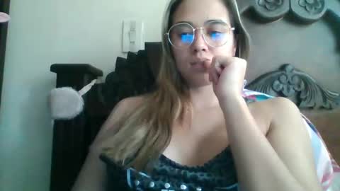 Snapshot of triana_bell chatting on 01.29.25 triana_bell online show from 01.29.25