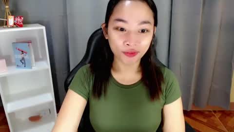 tricia_slut online show from 05.04.26