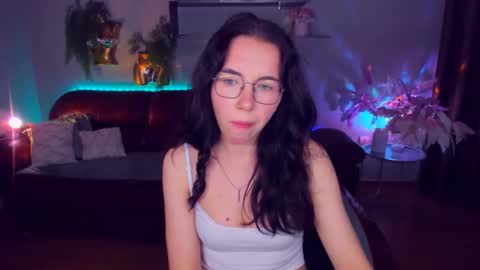 TriciaDaisy online show from 06.08.26
