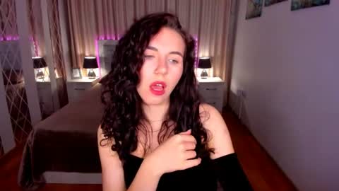 TriciaDaisy online show from 07.31.26