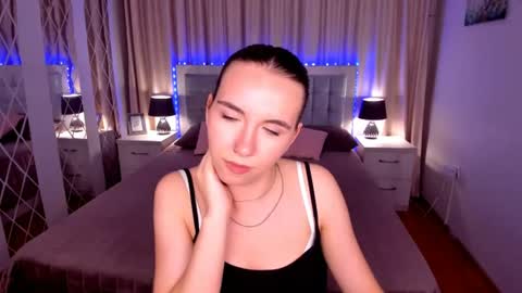 TriciaDaisy online show from 08.03.26