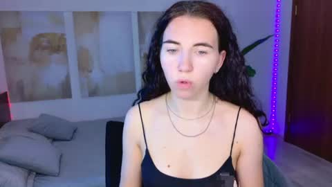 TriciaDaisy online show from 08.05.26