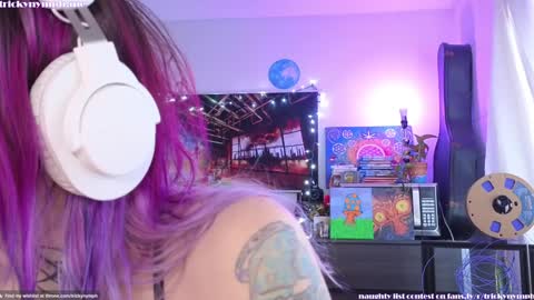 Snapshot of tricky_nymph chatting on 12.21.24 Cassie online show from 12.21.24