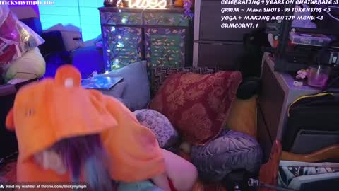 Snapshot of tricky_nymph chatting on 12.23.24 Cassie online show from 12.23.24