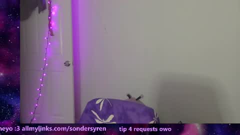 Snapshot of tricky_nymph chatting on 07.18.26 Cassie online show from 07.18.26