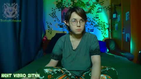 trickykitsune online show from 04.30.26