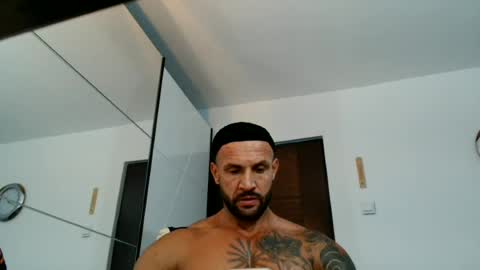 Snapshot of tridentmuscles chatting on 06.20.26 tridentmuscles online show from 06.20.26