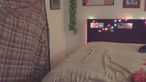 Snapshot of trinasvede chatting on 11.30.25 Trina Tushy Deluxe online show from 11.30.25