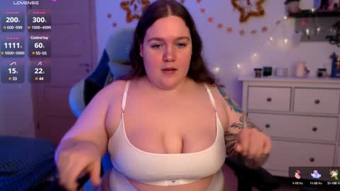 Snapshot of trinititi chatting on 01.08.25 Tina online show from 01.08.25