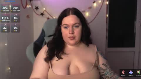 Snapshot of trinititi chatting on 12.21.25 Tina online show from 12.21.25