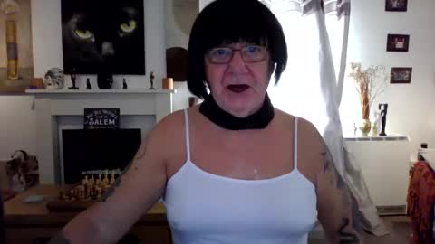 Snapshot of trinity1011 chatting on 10.27.25 trinity1011 online show from 10.27.25