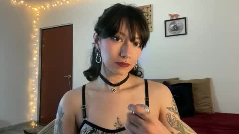 Snapshot of trinitysecrets chatting on 03.03.26 trinitysecrets online show from 03.03.26