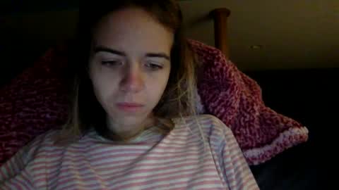 Snapshot of trippybb222 chatting on 09.09.25 trippybb222 online show from 09.09.25