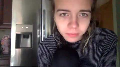 Snapshot of trippybb222 chatting on 10.30.25 trippybb222 online show from 10.30.25