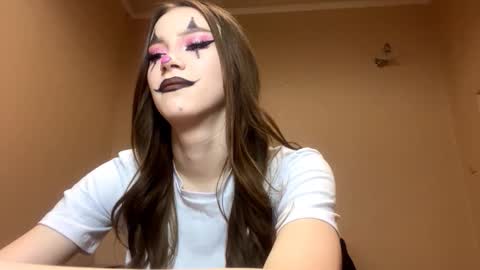 Snapshot of trishaawbrey chatting on 10.31.25 Ur Trisha online show from 10.31.25