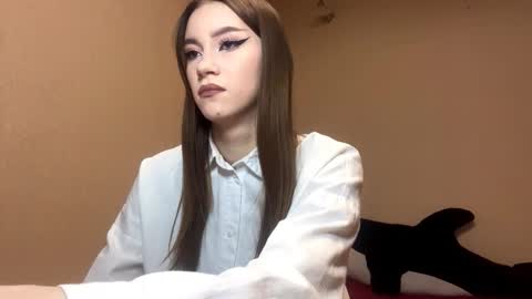 Snapshot of trishaawbrey chatting on 11.03.25 Ur Trisha online show from 11.03.25