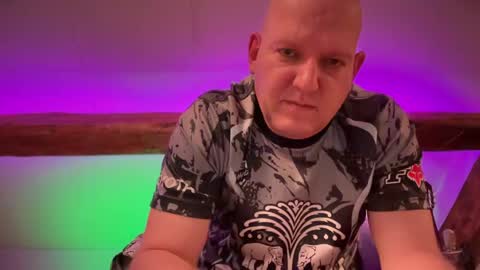 Snapshot of tritonspace chatting on 04.18.26 Triton online show from 04.18.26