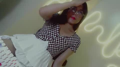 Snapshot of trixie_foxslut chatting on 01.17.26 trixie_foxslut online show from 01.17.26