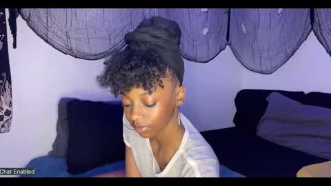 trixie_luv online show from 09.18.25