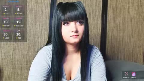 trixiedoescamcam online show from 01.07.25