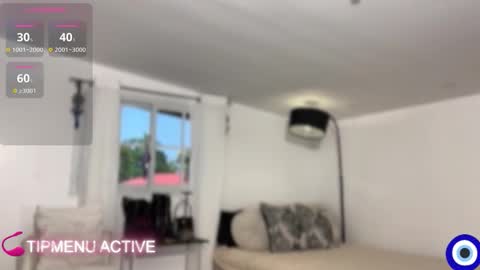 Snapshot of trixieemerald chatting on 03.28.26 trixieemerald online show from 03.28.26